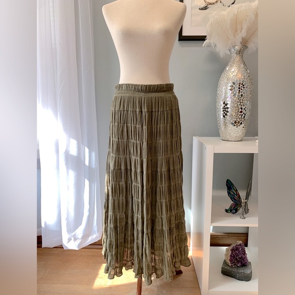 Max Studio Dresses & Skirts - Maxi Studio Women’s Green Maxi Skirt Size Medium